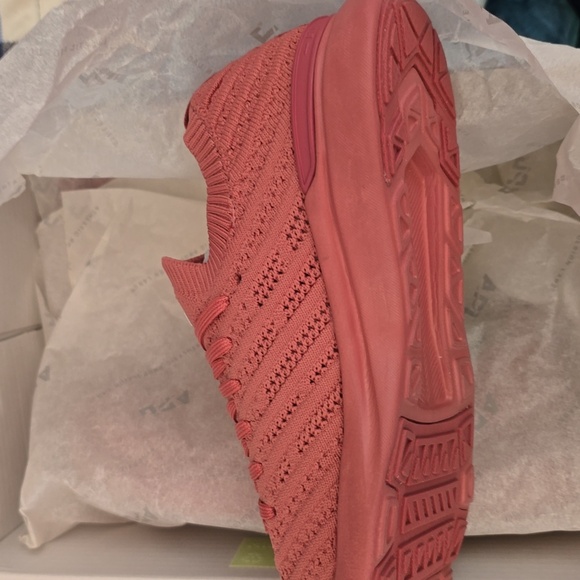 NIB! APL, Women's Techloom Wave, Cedar, Size 5.5 , MSRP $245 - Picture 8 of 10